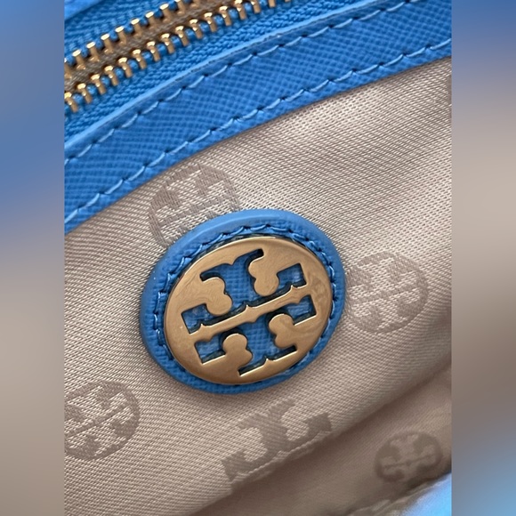 Tory Burch sky blue leather shoulder bag - Picture 12 of 14